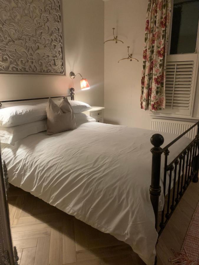 Private Apartment - 3 Bedrooms 哈罗盖特 外观 照片