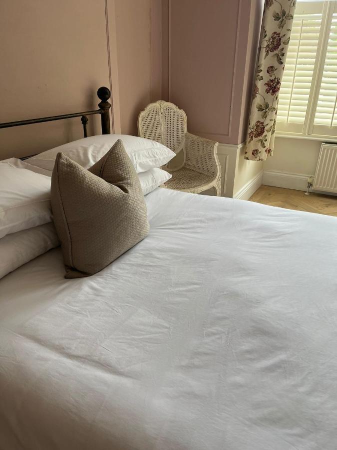 Private Apartment - 3 Bedrooms 哈罗盖特 外观 照片