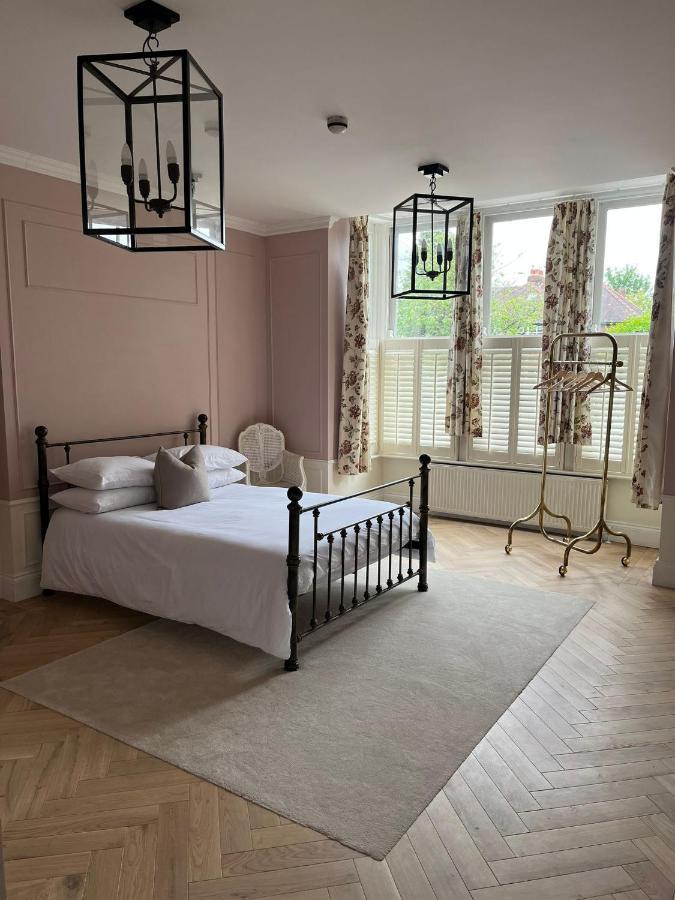 Private Apartment - 3 Bedrooms 哈罗盖特 外观 照片
